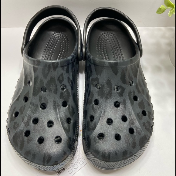 baya leopard crocs